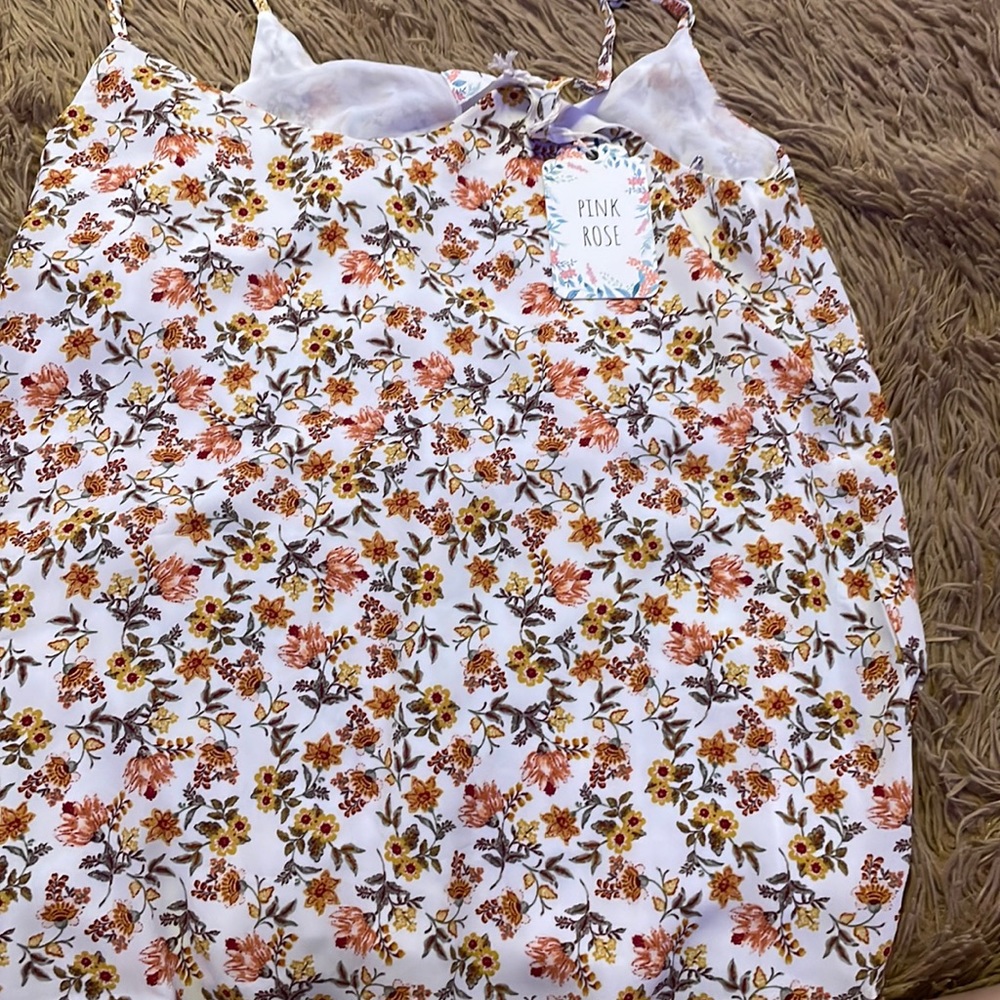 got this from belk it’s a sunflower top